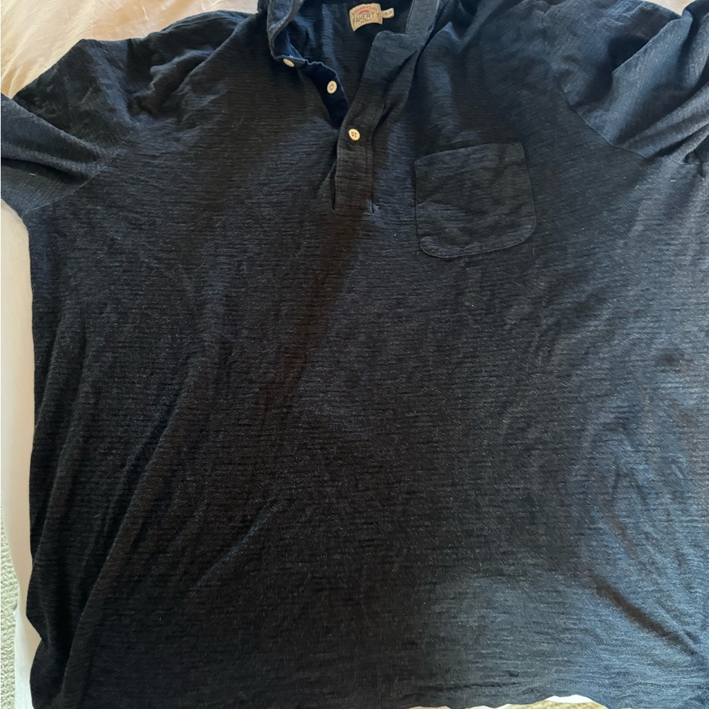 Gently worn long sleeve men’s xl Faherty polo